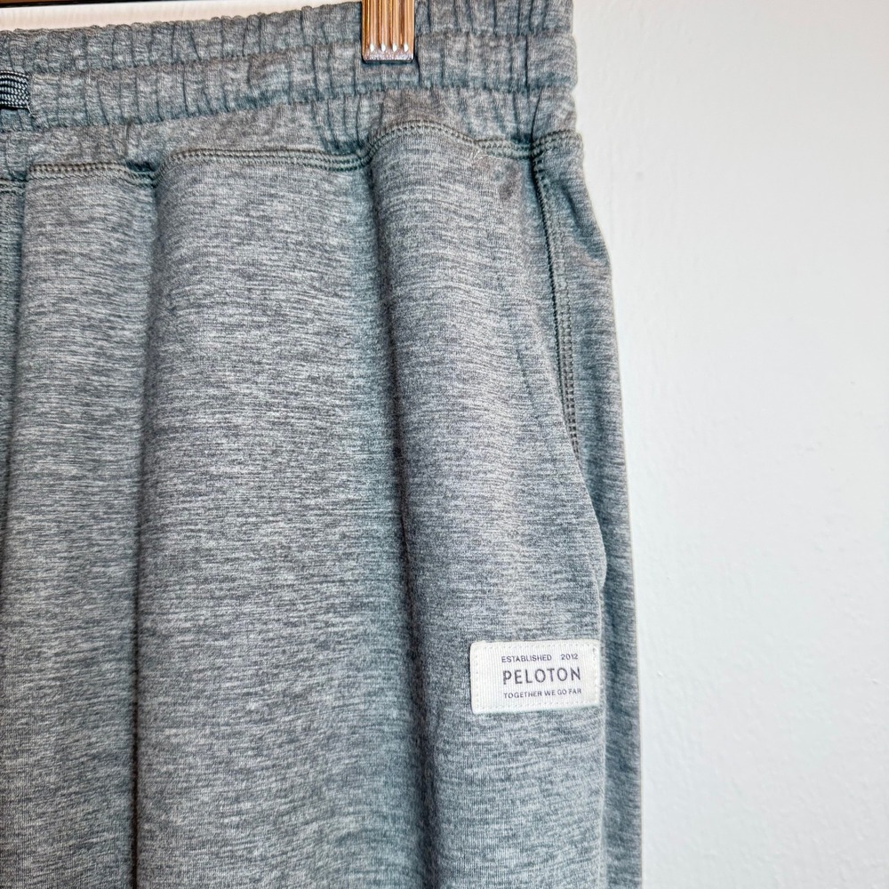 Peloton Jogger Sweatpants Mens Medium‎ Gray Heathered Drawstring Athletic Lounge - Picture 3 of 7